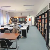 Prostorna čitalnica za branje in študij