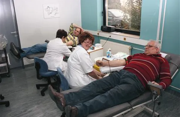 Poslu&scaron;alci in ekipa Radia Capris darovali 7,5 litra krvi