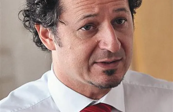Patrick Vlačič: “Gradnjo predora je treba čim prej premakniti z mrtve točke. Takšno gradbišče ne more stati, čeprav imamo v Sloveniji zdaj kup stoječih gradbišč, ker izvajalcev ni več,  zaradi česar bo treba ponoviti številne javne razpise.” 