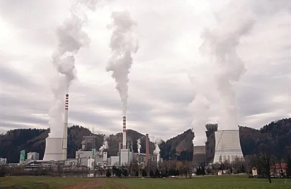 EU si je zadala zavezujoče cilje, da do leta 2020 toplogredne izpuste zmanjša za 20 odstotkov. Ob tem je izrazila pripravljenost na dvig tega cilja na 30 odstotkov pod pogojem, da bodo podobne zaveze sprejele tudi druge razvite države.