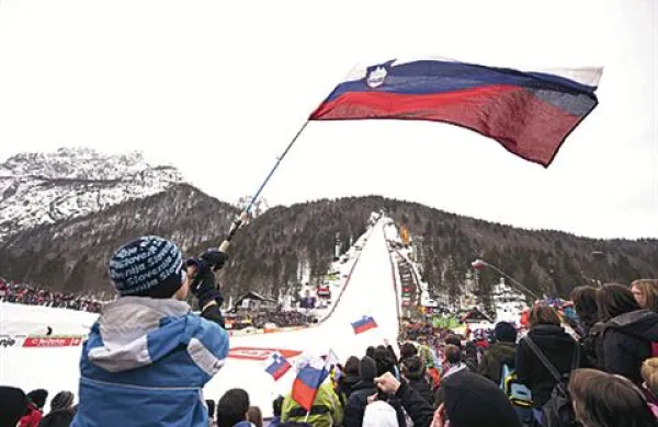 V dolini pod Poncami je vse nared za finale svetovnega pokala v smučarskih skokih.