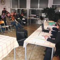 Domačini iz Mirana, Bilj in Orehovelj so z zanimanjem prisluhnili načrtom v zvezi z deli v strugi Vipave in ob njej  