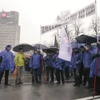 Z državljansko nepokorščino bo OZS nadaljevala, dokler rešitve za pomoč malemu gospodarstvu, ki jih je predlagala vlada, ne bodo sprejete v državnem zboru in objavljene v uradnem listu.