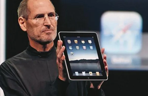 Steve Jobs, ustvarjalec najuspešnejših gadgetov s svojim iPadom