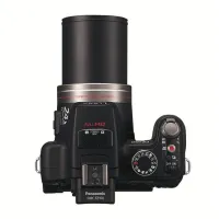 Panasonic FZ100, zoom  25-600 mm
