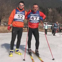 Primorska novinarska šampiona Blaž Močnik (levo) in Miloš Batistuta. Na posnetku sta se pripravljala na tekaški nastop v Ratečah.