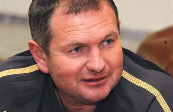 Matjaž Kek je danes objavil seznam nogometašev, ki bodo nastopili na kvalifikacijah za evropsko prvenstvo 2012 proti Severni Irski in Italiji.