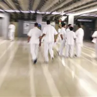 Če Fides in vladna stran ne bosta našli rešitve, bodo zdravniki  4. aprila za eno uro prekinili delo  