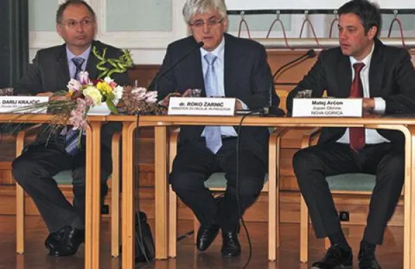 Direktor Zavoda RS za varstvo narave Darij Krajčevič, minister Roko Žarnić in novogoriški župan Matej Arčon