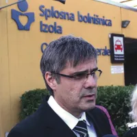 Minister za zdravje Dorjan Marušič je opozoril, da je treba izolsko bolnišnico čuvati, saj je pridobitev za regijo ne le zaradi delovnih mest, pač pa tudi zaradi visoko kakovostnih storitev, ki jih nudi, ter možnosti razvoja v povezovanju s turizmom, univerzo in raziskovalnim področjem.
