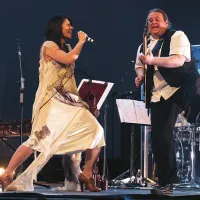 Na prvem od dveh  Elisinih koncertov v  gledali&scaron;ču Rossetti (+video)