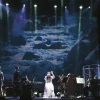 Na prvem od dveh  Elisinih koncertov v  gledali&scaron;ču Rossetti (+video)