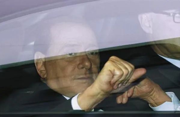 Italijanski premier Silvio Berlusconi je danes prispel na sodno razpravo v primeru Mediatrade