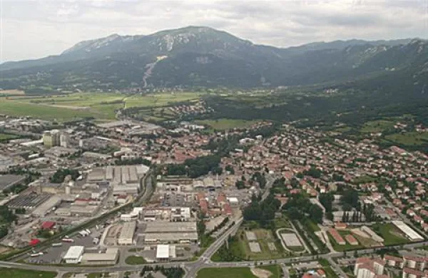 V najtežjih gospodarskih razmerah se je med 13 severnoprimorskimi občinami znašla občina Ajdovščina zaradi številnih stečajev in posledično velike brezposelnosti.
