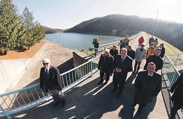 Pomoč pri popravilu zdaj že napol praznega vodnega zajetja Vogršček je v začetku februarja obljubil kmetijski minister Dejan Židan.