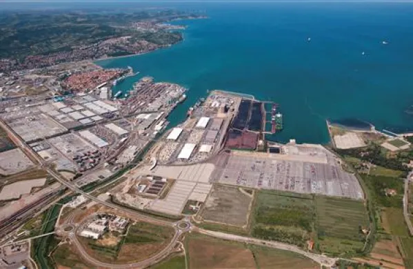 Županova komisija se ogreva za kopico omejitev pri gradnji in namembnosti luških pomolov