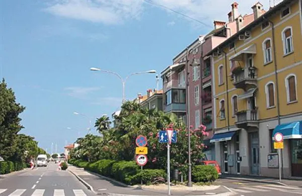 V ponedeljek bo na izolskem Sončnem nabrežju pričel veljati nov prometni režim.