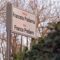 Ulica Franceta Prešerna v Poreču - naš največji pesnik je v  italijanski inačici izgubil zadnji e 