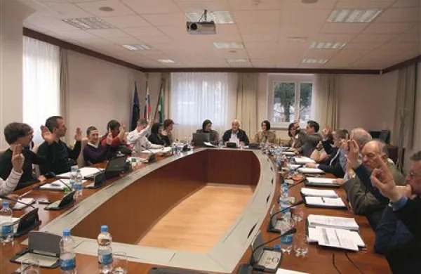 Svetniki so soglasno podprli proračuna za letošnje in prihodnje