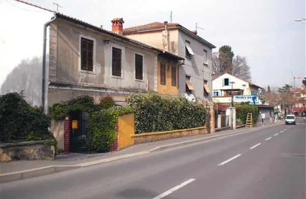 Vse kaže, da  poslopij v začetku Dantejeve ulice kljub sprejetemu zazidalnemu načrtu le ne bodo porušili