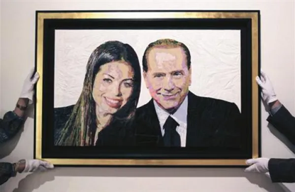 Berlusconijeva dekleta bodo javnosti predstavila pesem “Vamos al Bunga Bunga”. (Na fotografiji je slika, ki prikazuje Berlusconija in Ruby).    