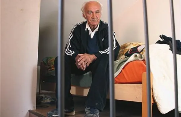 Ljubomir Petreš v svoji novi sobici 