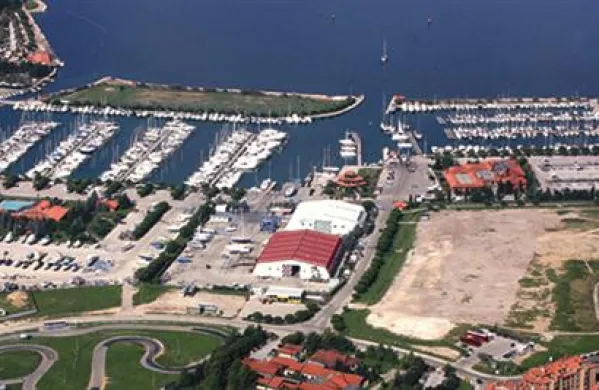 Družba Terme Čatež ima v lasti že 73,55 odstotkov vseh delnic portoroške marine.