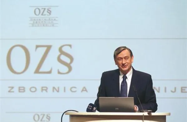Predsednik republike Danilo Türk je imel danes v Portorožu predavanje v sklopu odvetniške šole.