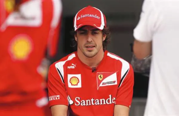 Voznik Formule 1 Španec Fernando Alonso
