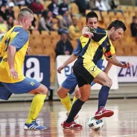 V primorskem polfinalu je bil Bronx boljši od Casinoja Safirja. Desno kapetan Kraševcev Matej Bombač, za njim Marko Hrvatin, levo pa Andrej Franetič.