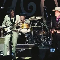 Ali se je Bob Dylan samocenzuriral?