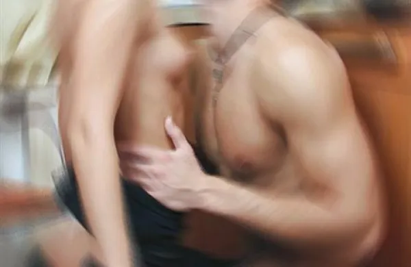 Tožilstvo še ni odločilo, ali bo učencu zaradi razpošiljanja fotografij razgaljene učiteljice izreklo vzgojni ukrep. Fotografija je simbolična.