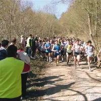 Start senožeškega teka je bil tudi letos kilometer stran od vasi.