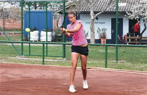 Polona Hercog je zadovoljna z razmerami v teniškem centru na Bonifiki.  