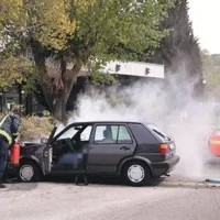 83-letnika je med vožnjo verjetno obšla slabost.