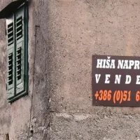 V obdobju  2004- 2010 je nepremičnine pri nas kupilo  3577 tujcev (en odstotek v skupnem številu nakupov nepremičnin). Na Goriškem in v Istri je največ Italijanov.