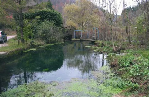 V Malnih pri Planini načrpajo 95 odstotkov vode, ki jo porabijo pivški in postojnski občani.