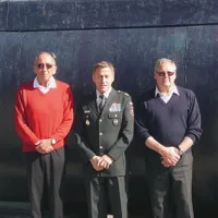 Nekdanji in sedanji veterani (z leve): kontraadmiral Marjan Pogačnik, brigadir Rade Klisarič in kapetan vojne ladje Vojko Gorup