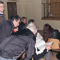 Projekt je podrobneje zanimal le redke krajane. Večina je idejo o gradnji stanovanjskega objekta takoj zavrnila.