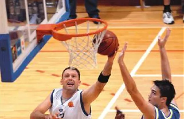 Dalibor Petrović (v belem) je bil v povprečju najboljši strelec lige.