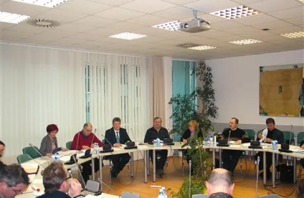 Divaški svetniki so soglasno potrdili letošnji proračun. Ker je zelo omejen, se ga bodo morali držati do zadnjega centa.