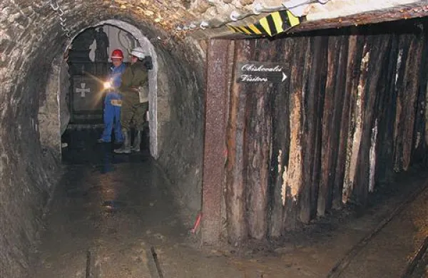 Turistični rudnik Antonijev rov je delček idrijske  zgodbe za vse čase.