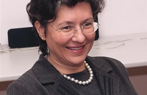 Gordana Živčec Kalan je napovedala, da bo pred upravnim sodiščem sprožila upravni spor zoper načelno mnenje Komisije za preprečevanje korupcije.  