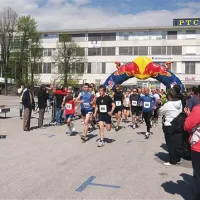 Start na parkirišču pri postojnskem poštnem centru