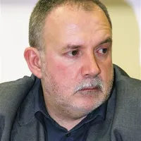 Marjan Pintar: “Koncesionarjev v javnem zdravstvu, ki dobivajo denar iz istega javnega vira, po enakih merilih in v enakem obsegu kot zdravstveni domovi, nihče ne sprašuje o dobičkih.” 