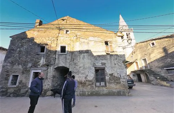 Bodo zaradi nesoglasij o igrišču Goče ob status zaščitenega kulturnega spomenika?