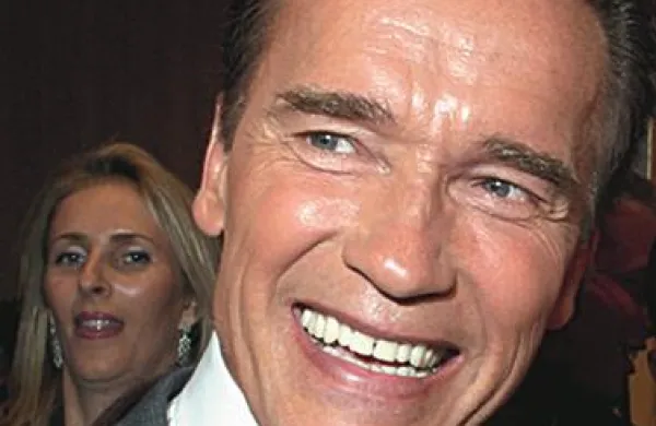 Arnold Schwarzenegger se v filmski svet  vrača z animirano serijo The Governator, v kateri bo posodil glas glavnemu liku. 