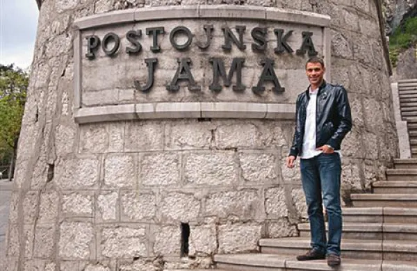 Mister Slovenije 2011 Bojan Ilijanič bo na svetovno prvenstvo odnesel kamnite človeške ribice. 