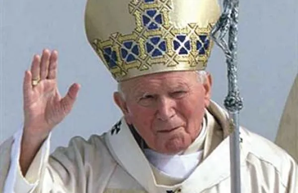 Papež Benedikt XVI. bo v nedeljo v Vatikanu svojega predhodnika Janeza Pavla II. razglasil za blaženega.
