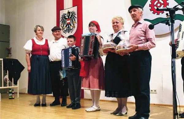 Izolski harmonikarji osvojili Avstrijo